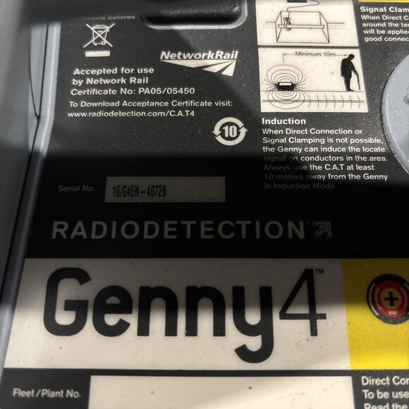 Radiodetection SPX CAT 4+ Locator w/ Genny4 Transmitter w/ Clamp - Picture 4 of 11